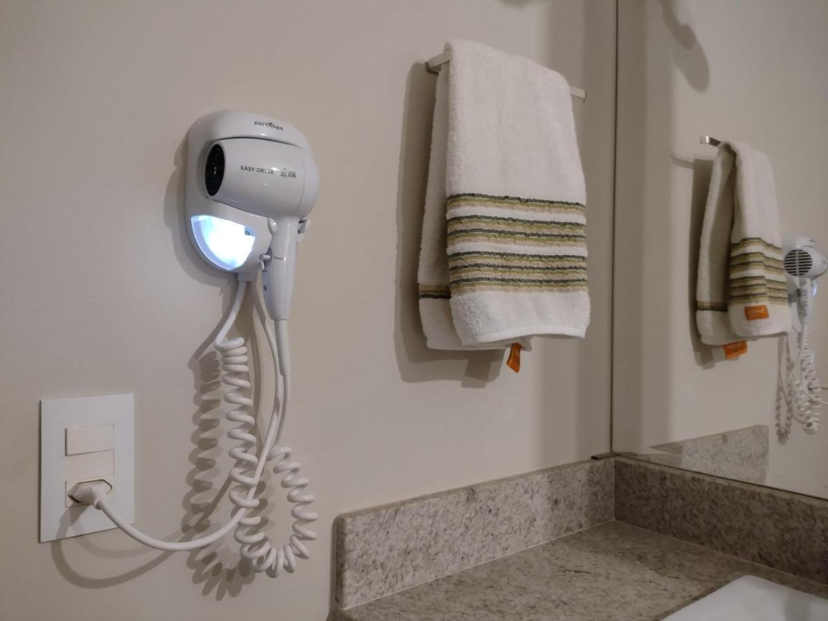 Casa Inteira, Grande Suite, Dois Chuveiros, Sala ,Cozinha E Garagem Privativa Total Conforto, Melhor Que Hotel! Ботукату Екстериор снимка