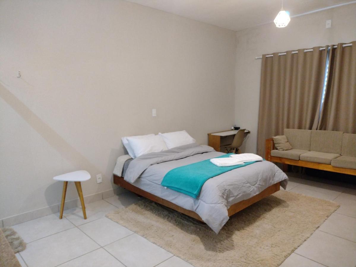 Casa Inteira, Grande Suite, Dois Chuveiros, Sala ,Cozinha E Garagem Privativa Total Conforto, Melhor Que Hotel! Ботукату Екстериор снимка